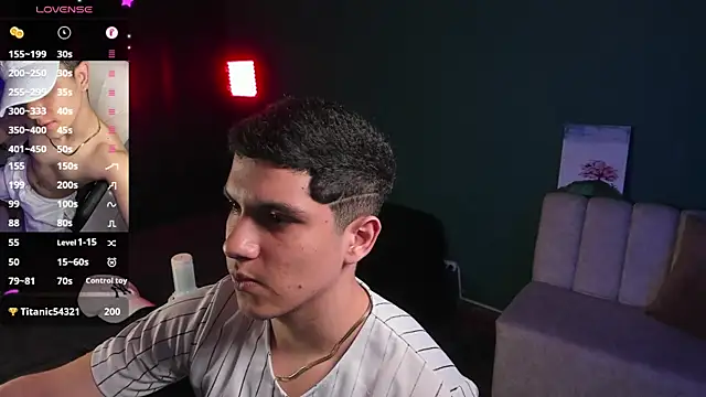 Snapshot of Brat_ chatting on February 17, 9:30 pm Brat online show from February 17, 9:30 pm