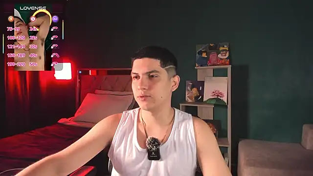 Snapshot of Brat_ chatting on September 9, 11:04 pm Brat online show from September 9, 11:04 pm