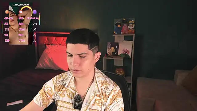 Snapshot of Brat_ chatting on September 12, 6:41 pm Brat online show from September 12, 6:41 pm