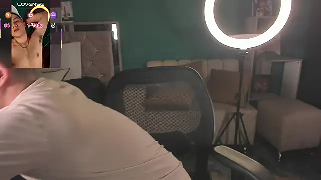 Snapshot of Brat_ chatting on September 29, 12:43 pm Brat online show from September 29, 12:43 pm