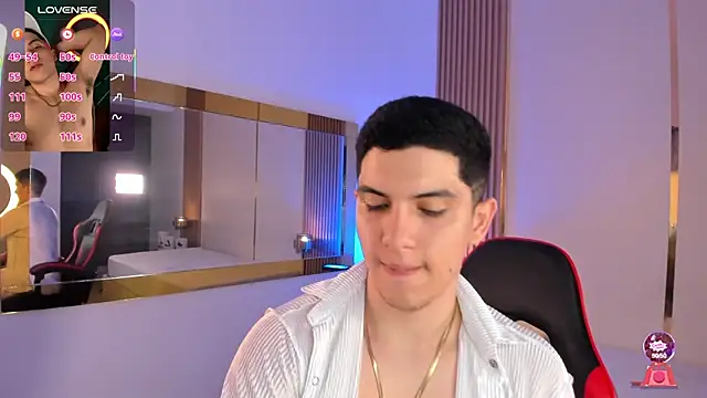 Snapshot of Brat_ chatting on October 22, 3:29 am Brat online show from October 22, 3:29 am