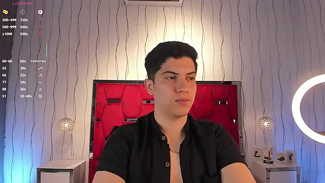 Snapshot of Brat_ chatting on December 3, 1:57 am Brat online show from December 3, 1:57 am