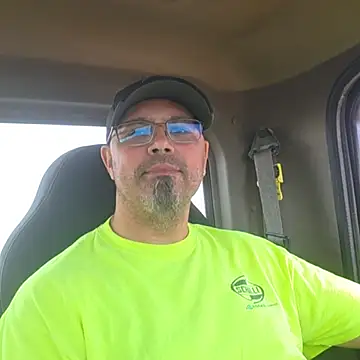 KrazyLegz online show from October 18, 1:56 pm