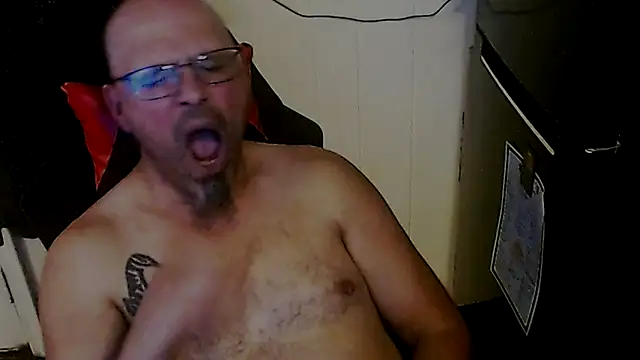 KrazyLegz online show from October 19, 2:01 am