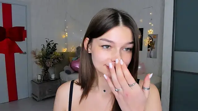 ContinentOfTranquility online show from February 13, 4:54 am