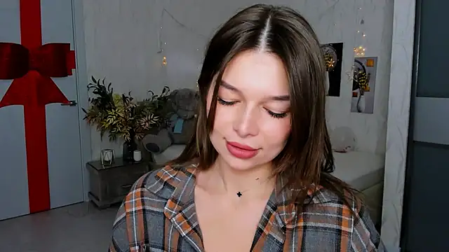 ContinentOfTranquility online show from February 27, 1:05 am