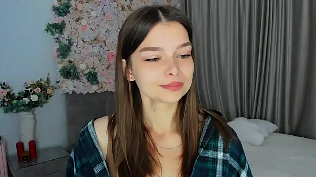 ContinentOfTranquility online show from September 18, 1:18 am