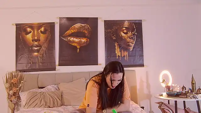 ReiyaRey online show from January 18, 8:45 pm