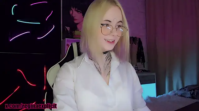 snake  bites online show from November 13, 9:58 pm