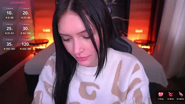 Snapshot of MilaSecrett chatting on October 17, 1:14 pm MilaSecrett online show from October 17, 1:14 pm