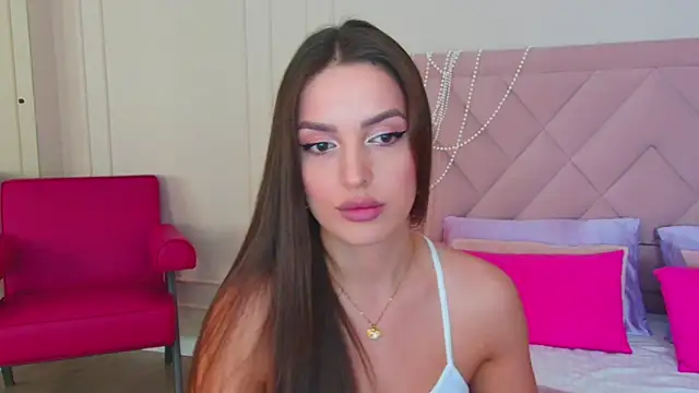 BellaHalles online show from December 26, 11:43 am