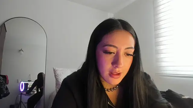 keilelewis online show from February 28, 9:55 pm