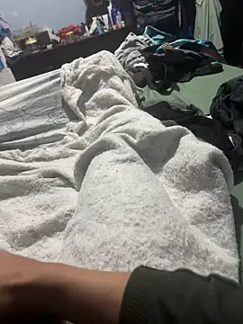 Snapshot of Your_love39 chatting on December 19, 7:48 am Your love39 online show from December 19, 7:48 am