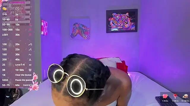 EmmaSmith06 online show from October 22, 5:13 pm