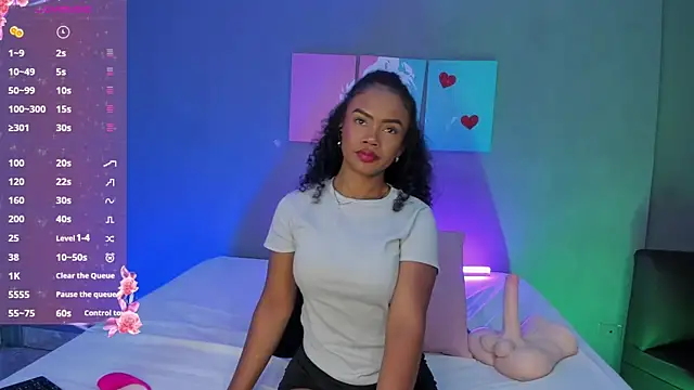 EmmaSmith06 online show from November 11, 5:13 pm