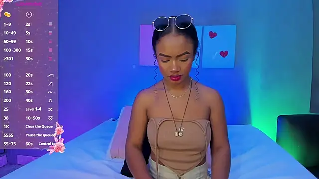 EmmaSmith06 online show from November 18, 5:39 pm