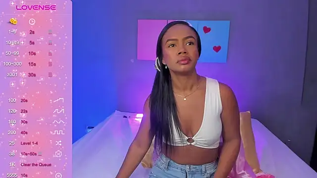 EmmaSmith06 online show from February 6, 5:16 pm