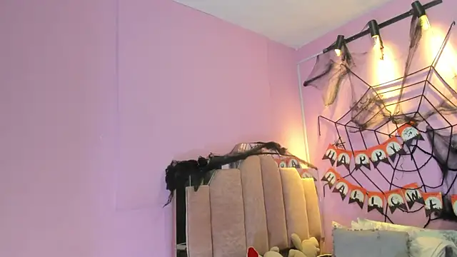 LoveQueen2 online show from October 28, 11:25 am