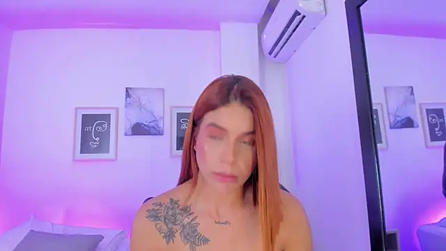emelie 89 online show from December 11, 6:20 pm