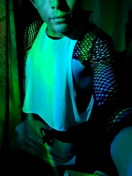Snapshot of CloudyBoy_Toy chatting on February 23, 9:05 pm CloudyBoy Toy online show from February 23, 9:05 pm