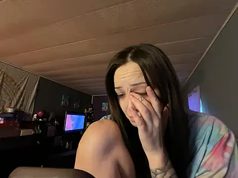 Snapshot of skinwalkingzombie chatting on February 6, 3:52 pm skinwalkingzombie online show from February 6, 3:52 pm