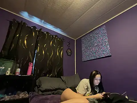 Snapshot of skinwalkingzombie chatting on February 7, 6:13 pm skinwalkingzombie online show from February 7, 6:13 pm