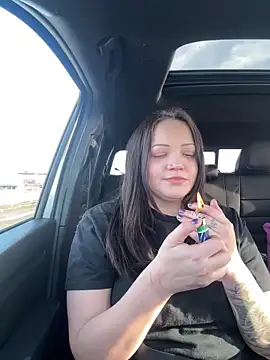 Snapshot of skinwalkingzombie chatting on February 13, 8:38 pm skinwalkingzombie online show from February 13, 8:38 pm