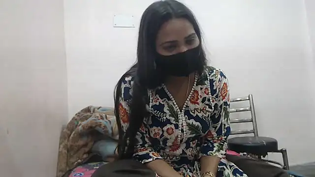 wildbabes online show from December 17, 5:52 pm