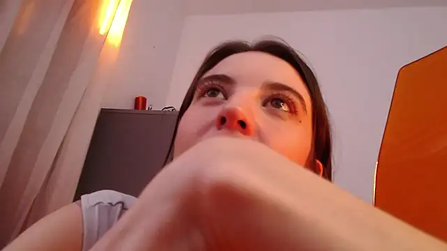 licoricepizza online show from December 1, 7:36 pm