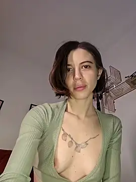 licoricepizza online show from December 7, 9:44 pm