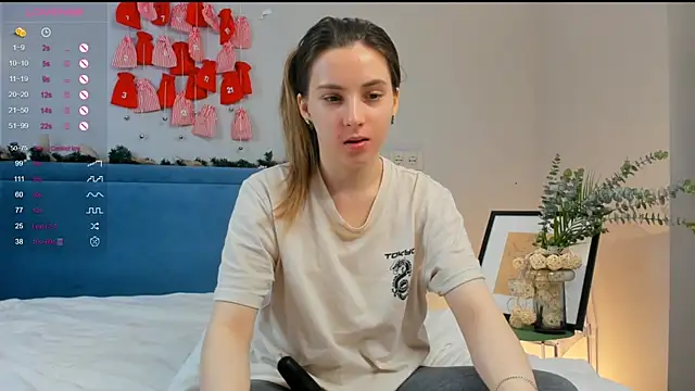 DonnaBurkee online show from December 29, 4:40 pm