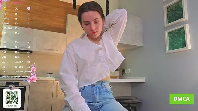 Snapshot of DonnaBurkee chatting on October 11, 4:33 am DonnaBurkee online show from October 11, 4:33 am