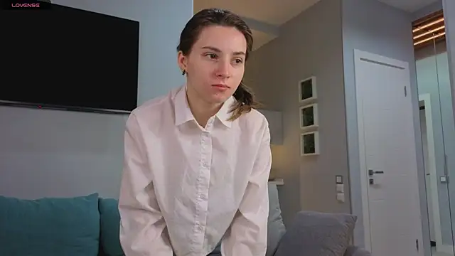 Snapshot of DonnaBurkee chatting on October 25, 4:09 am DonnaBurkee online show from October 25, 4:09 am