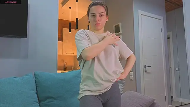 Snapshot of DonnaBurkee chatting on October 28, 4:05 am DonnaBurkee online show from October 28, 4:05 am