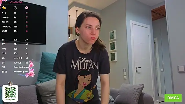 Snapshot of DonnaBurkee chatting on November 6, 4:13 am DonnaBurkee online show from November 6, 4:13 am