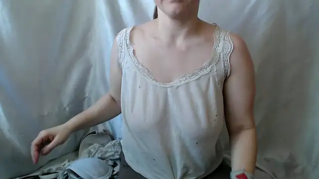 Snapshot of Burberrry_ chatting on March 7, 8:02 am Burberrry online show from March 7, 8:02 am