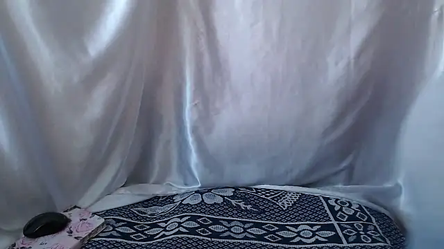 Burberrry  online show from January 17, 7:02 am