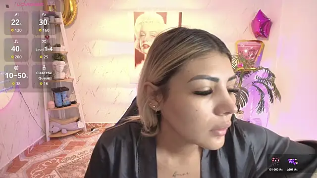 Snapshot of SALOOMEE__ chatting on September 25, 10:08 am SALOOMEE   online show from September 25, 10:08 am