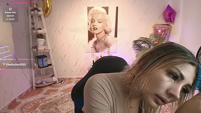 Snapshot of SALOOMEE__ chatting on September 27, 5:29 pm SALOOMEE   online show from September 27, 5:29 pm