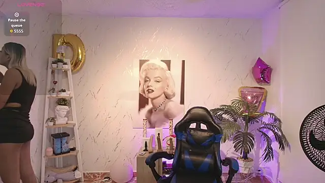 Snapshot of SALOOMEE__ chatting on October 1, 11:05 am SALOOMEE   online show from October 1, 11:05 am