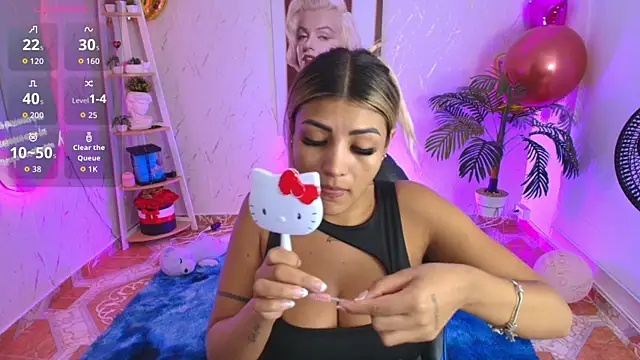 Snapshot of SALOOMEE__ chatting on October 11, 11:20 am SALOOMEE   online show from October 11, 11:20 am