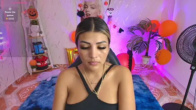 Snapshot of SALOOMEE__ chatting on October 29, 11:28 pm SALOOMEE   online show from October 29, 11:28 pm