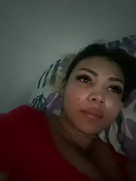 Snapshot of SALOOMEE__ chatting on April 13, 12:27 am SALOOMEE online show from April 13, 12:27 am