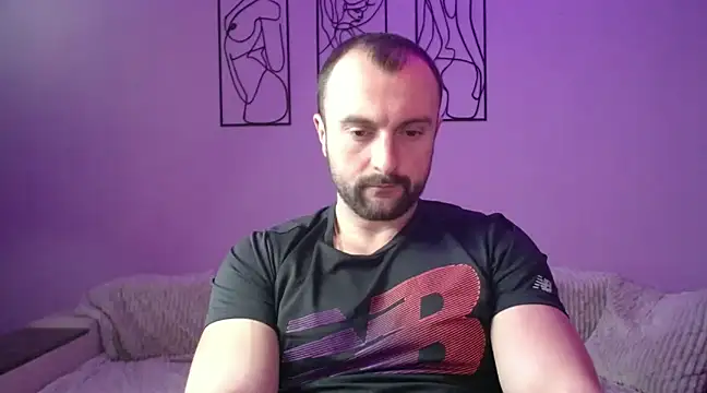 brindlefly6969 online show from January 8, 11:54 am