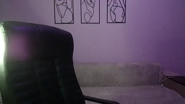 brindlefly6969 online show from February 13, 12:56 pm