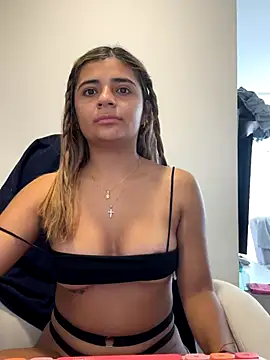 pamell col online show from October 3, 3:09 pm