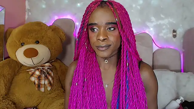 puca ebony online show from February 1, 1:44 am