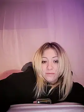 Snapshot of SallyCumLaude chatting on February 18, 8:49 am SallyCumLaude online show from February 18, 8:49 am