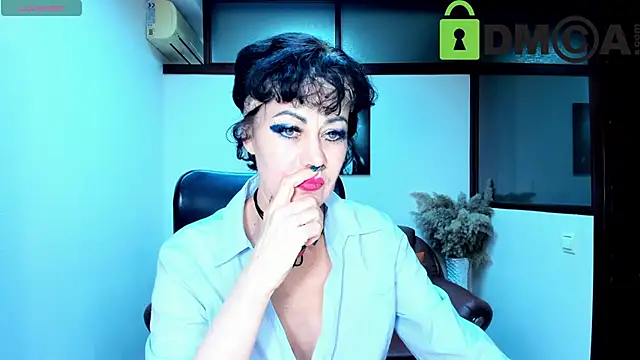 Snapshot of Silvia_Wallec chatting on February 15, 12:33 pm Silvia Wallec online show from February 15, 12:33 pm