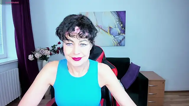 Silvia Wallec online show from April 26, 5:16 am